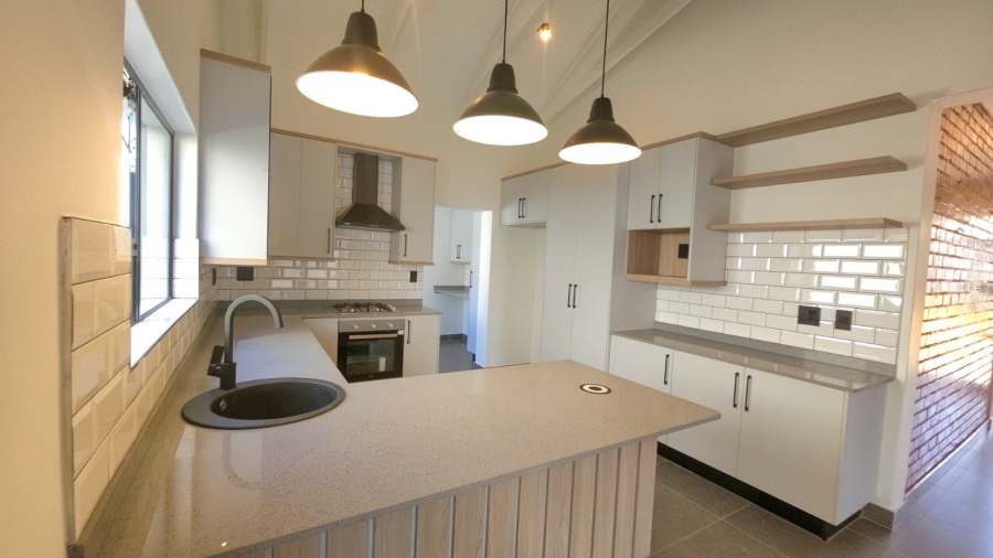 To Let 3 Bedroom Property for Rent in Melodie North West